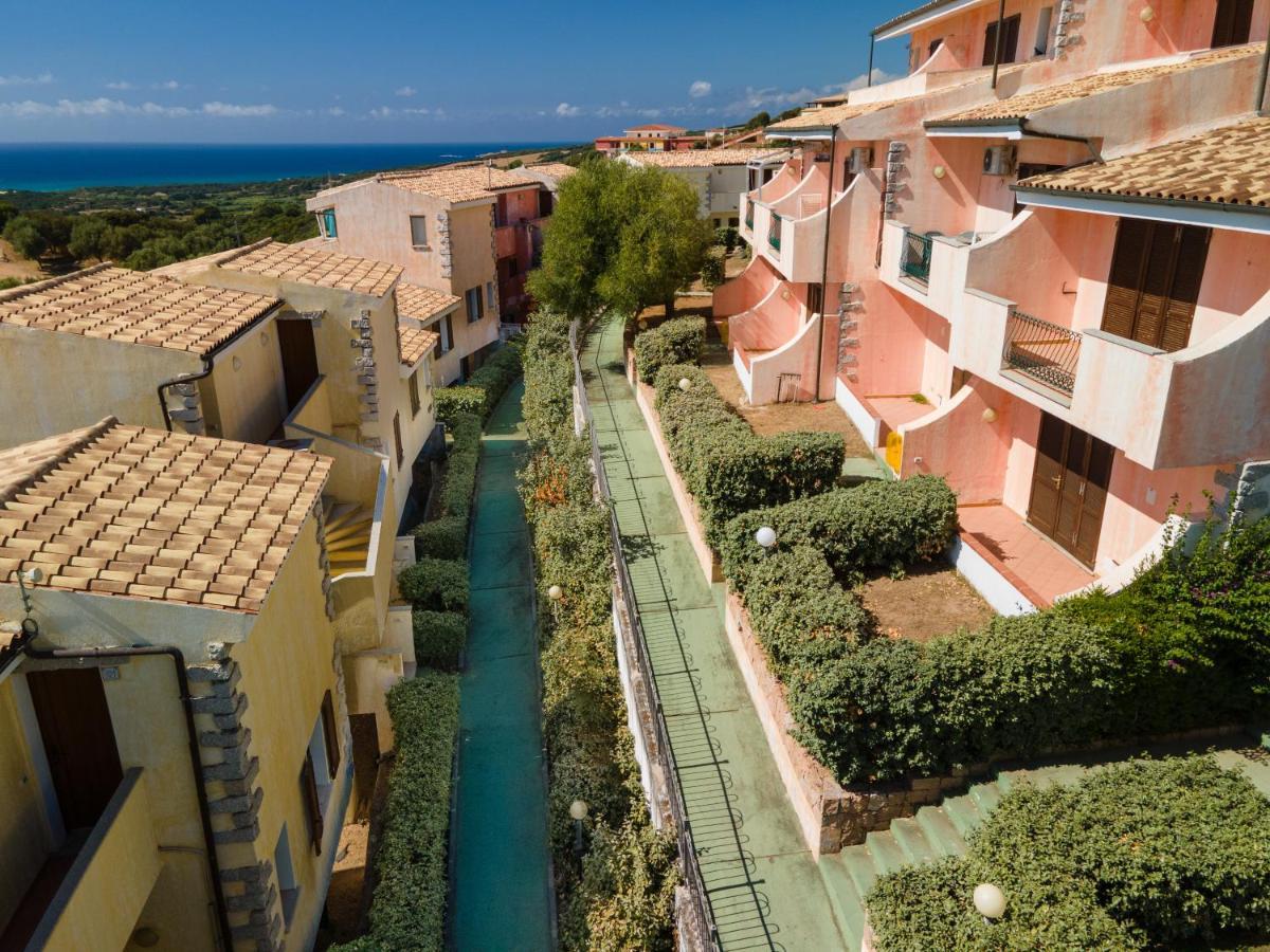 Residence Costa Del Turchese Badesi Esterno foto