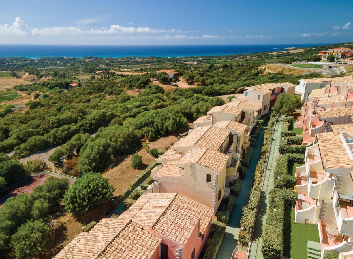 Residence Costa Del Turchese Badesi Esterno foto