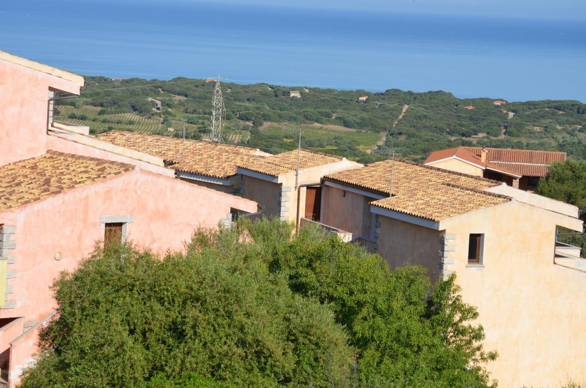 Residence Costa Del Turchese Badesi Esterno foto
